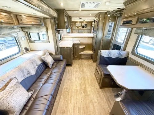 2017 Cimarron Norstar 4HLQ LQ - Image 25